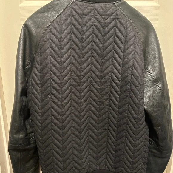 Dolce & Gabbana Virgin Wool Bomber Jacket